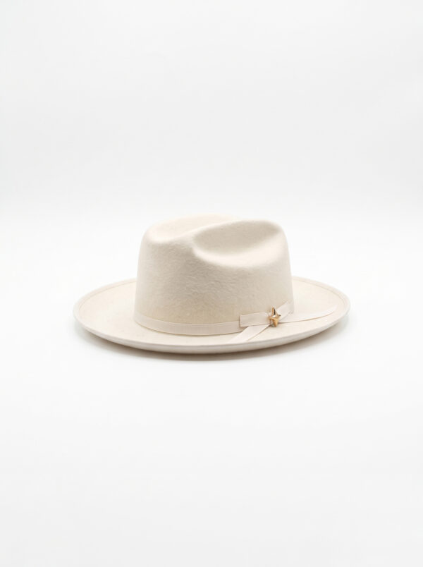 The Soliś hat